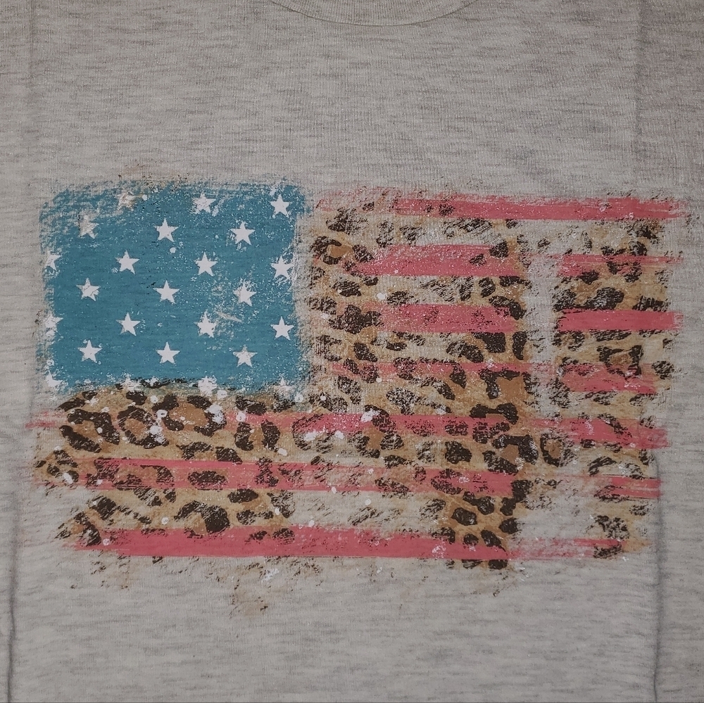 Leopard Print and Flag Tshirt in Oatmeal Color - Picture 5 of 5